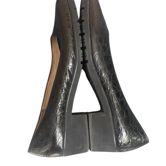 Salvatore Ferragamo Pattened
Black Croc-Effect Leather Block
Heel sz 7.5B - Picture 8 of 14